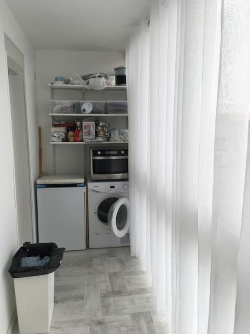 Appartement T3 Proche De La Mer Narbonne Buitenkant foto