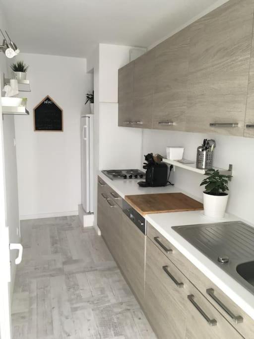 Appartement T3 Proche De La Mer Narbonne Buitenkant foto